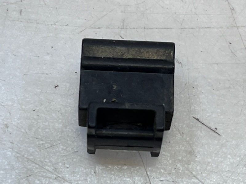 Фиксаторы проводки S80 2014 B6304T4