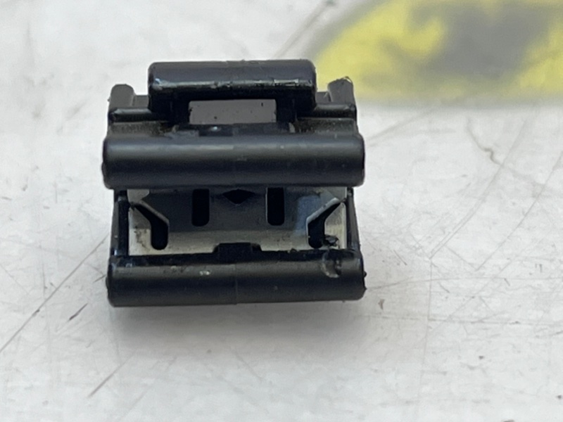 Фиксаторы проводки S80 2014 B6304T4