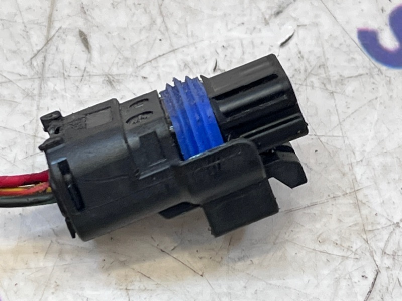 Разъем сирены Volvo S80 B5254T