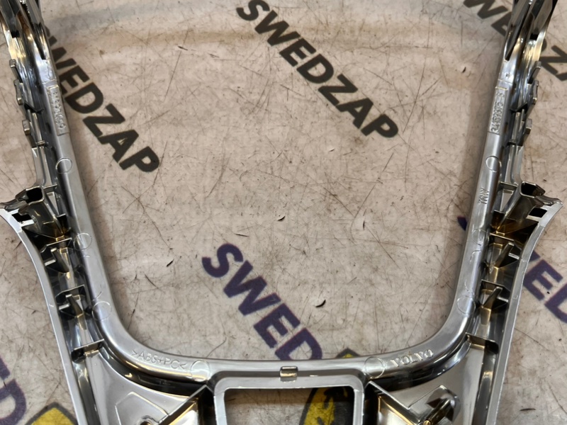 Накладка на руль S80 2014 B6304T4