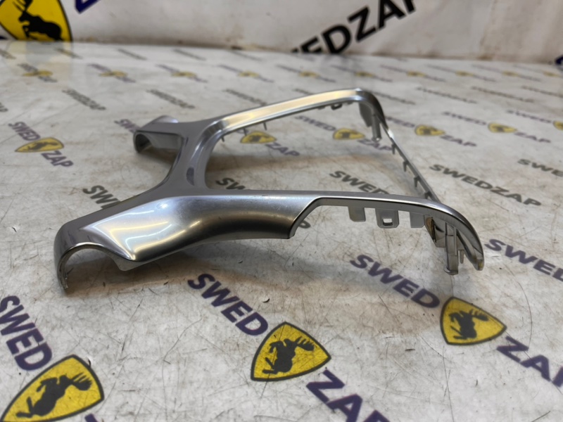 Накладка на руль XC70 2011 B6304T4