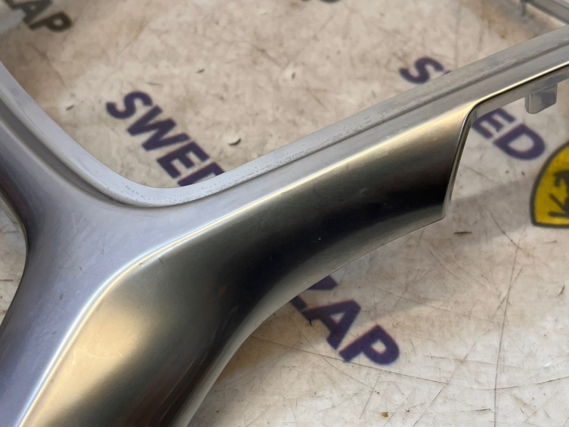 Накладка на руль Volvo XC60 B6304T