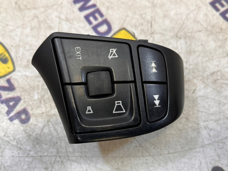 Блок кнопок руля XC70 2011 B6304T4