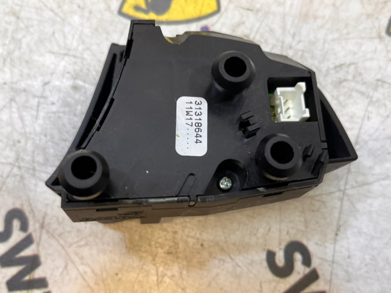 Блок кнопок руля XC70 2011 B6304T4