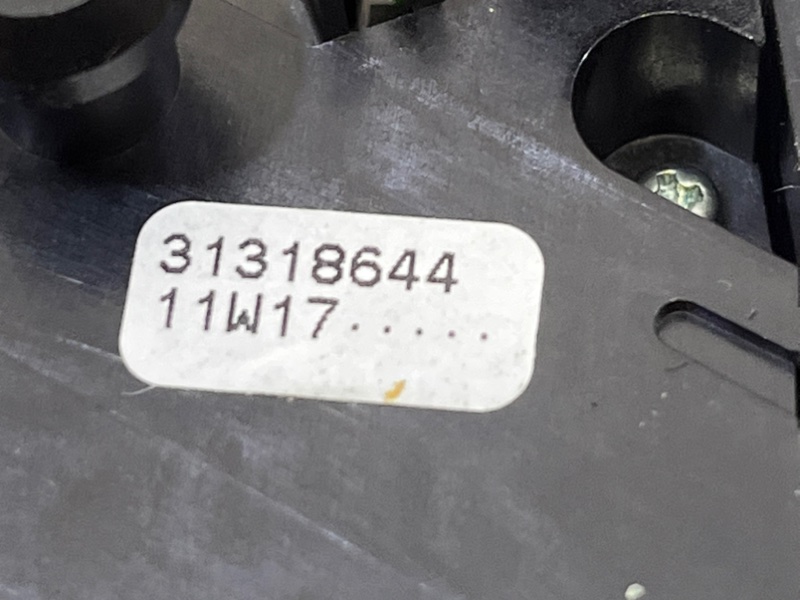 Блок кнопок руля XC70 2011 B6304T4