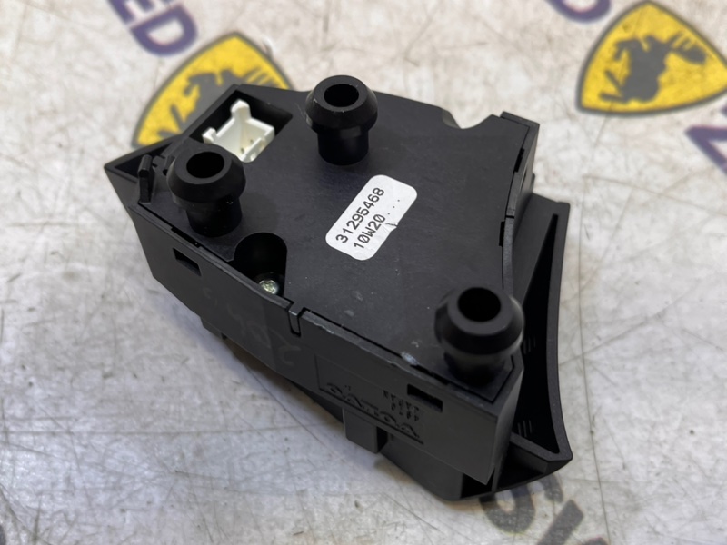 Кнопка круиз-контроля XC60 2010 B6304T