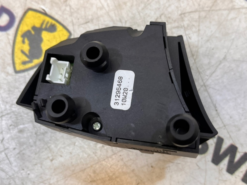Кнопка круиз-контроля XC60 2010 B6304T