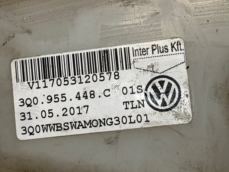 Бачок омывателя passat 2018 CJSA Бачок омывателя passat 2018 CJSA