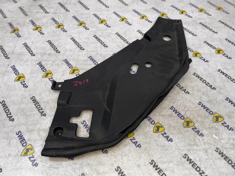Запчасть накладка замка капота левая Volvo s90 2017 b4204t23 31386868 контрактная Накладка замка капота левая Volvo s90 2017 b4204t23 31386868 контрактная