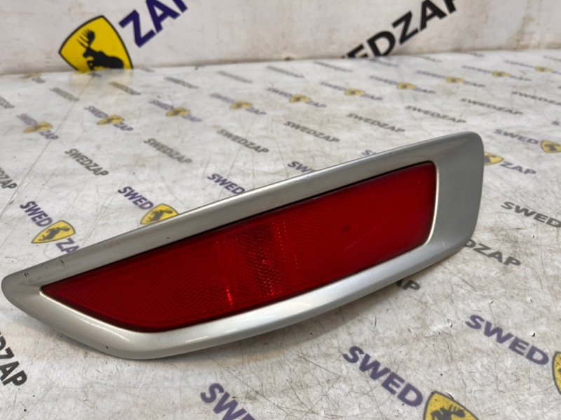 Катафот бампера задний правый Volvo XC70 2009 B6324S 30744514 контрактная