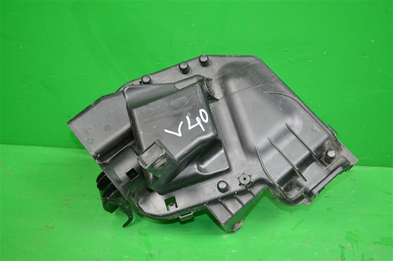 Ящик Volvo V40 (б/у) Ящик Volvo V40 (б/у)