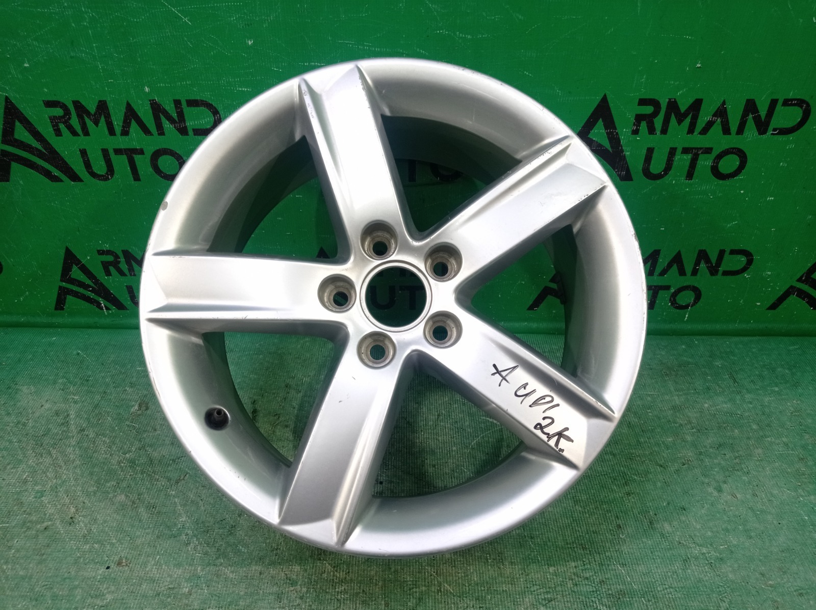 Диск колёсный Audi A4 4 B8 (б/у) Диск колёсный Audi A4 4 B8 (б/у)