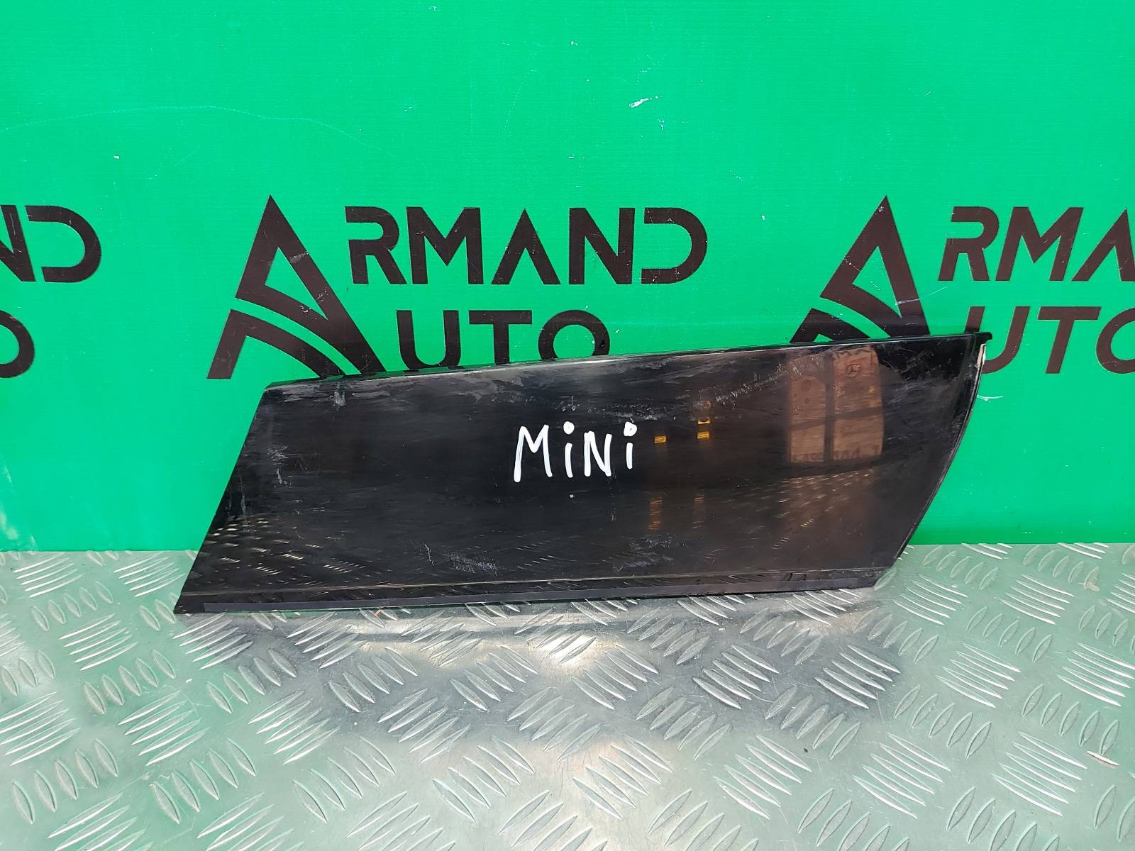 Накладка стойки двери задняя левая Mini Hatch 2013-нв F56 51137300013 Б/У