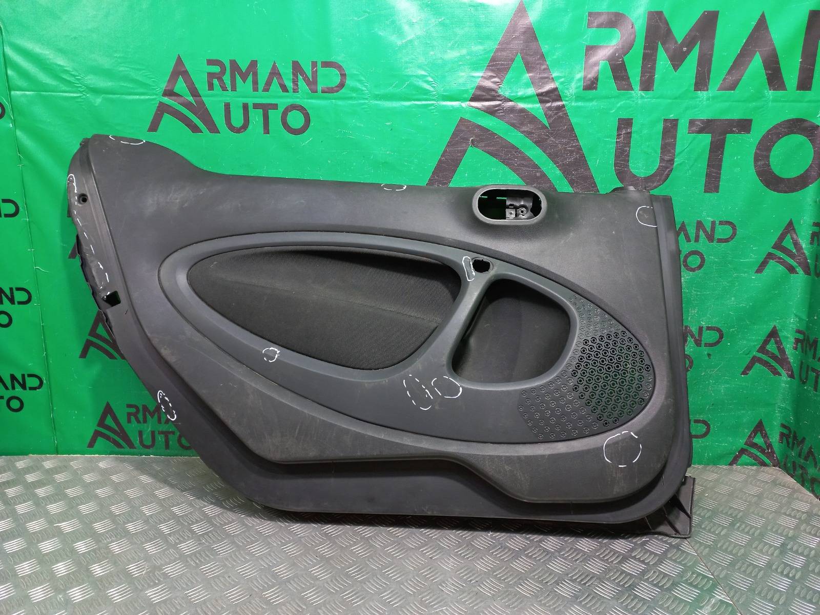 Запчасть обшивка двери передняя левая Smart ForTwo 2014-нв 3 A4537200370 Б/У Обшивка двери передняя левая Smart ForTwo 2014-нв 3 A4537200370 Б/У