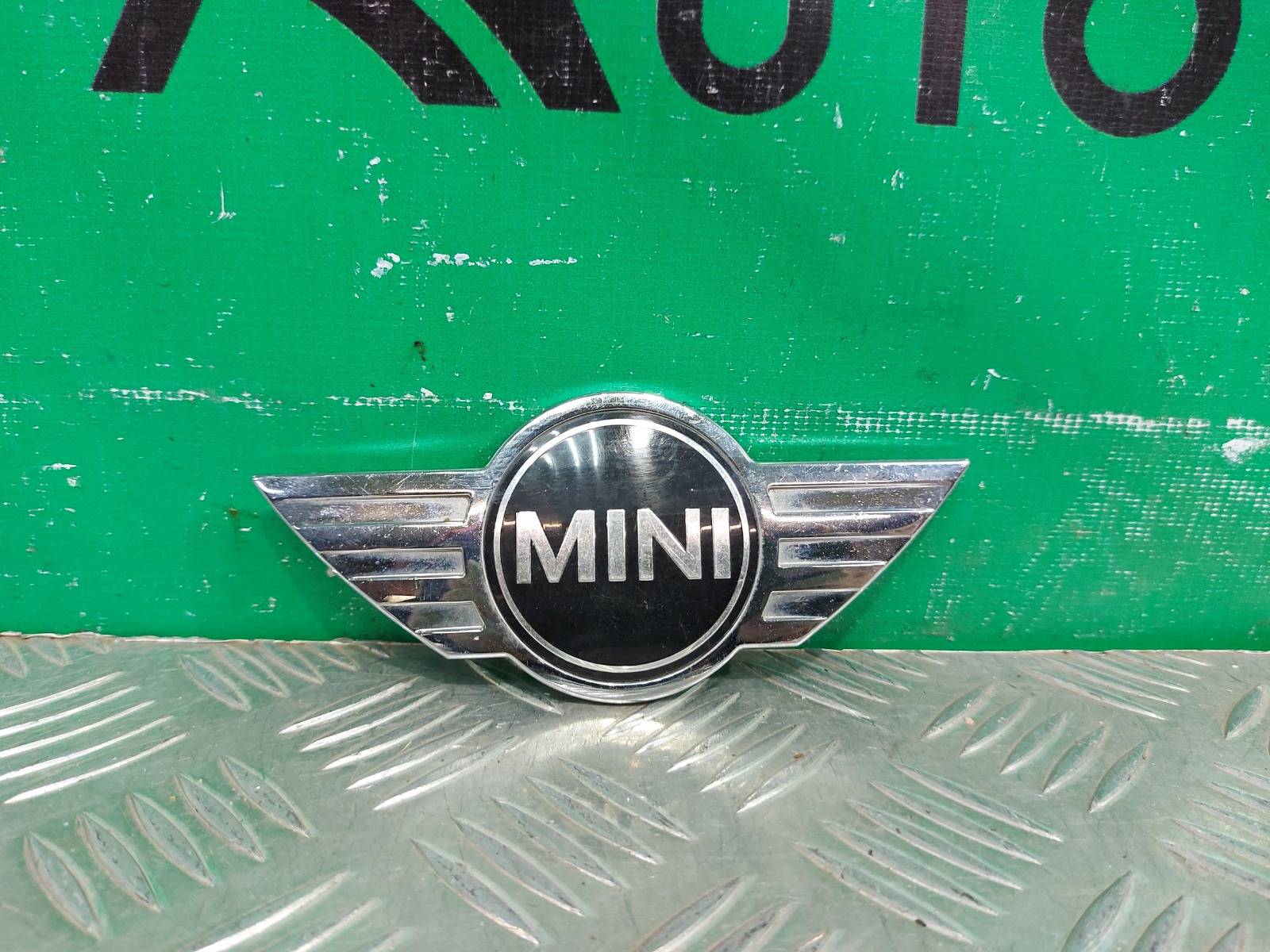 Эмблема передняя Mini Countryman 2010-2016 R60 51149811725 Б/У
