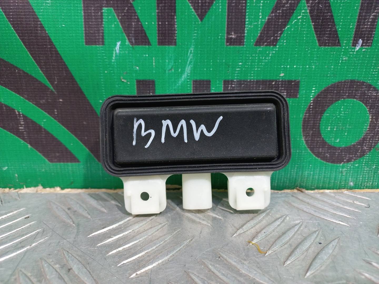 Кнопка открывания багажника BMW 6 series 2017-нв G32 51247315602 Б/У