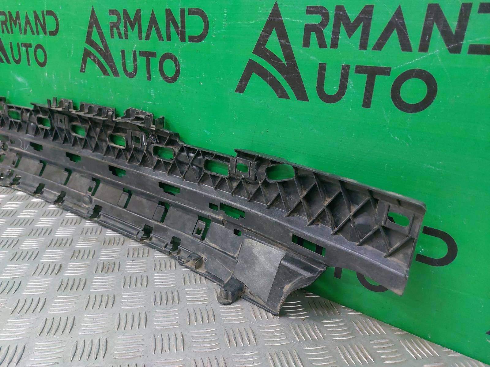 Абсорбер бампера задний 6 series 2017-нв G32