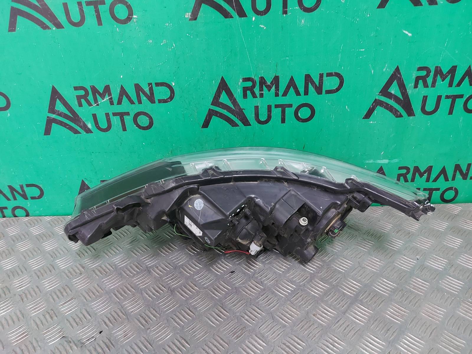 Фара правая Qashqai 2013-2019 2 j11