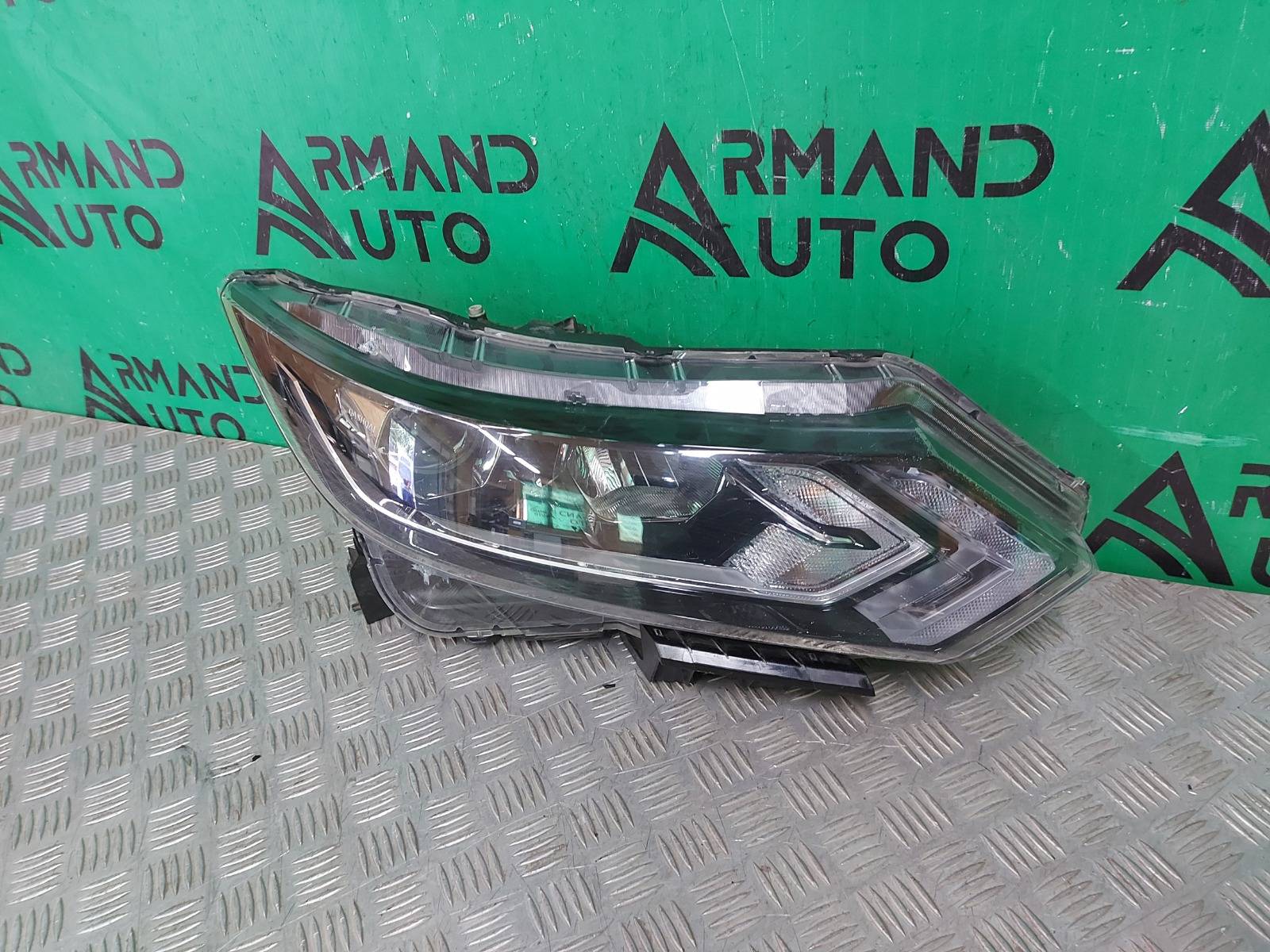 Фара правая Nissan Qashqai 2 j11