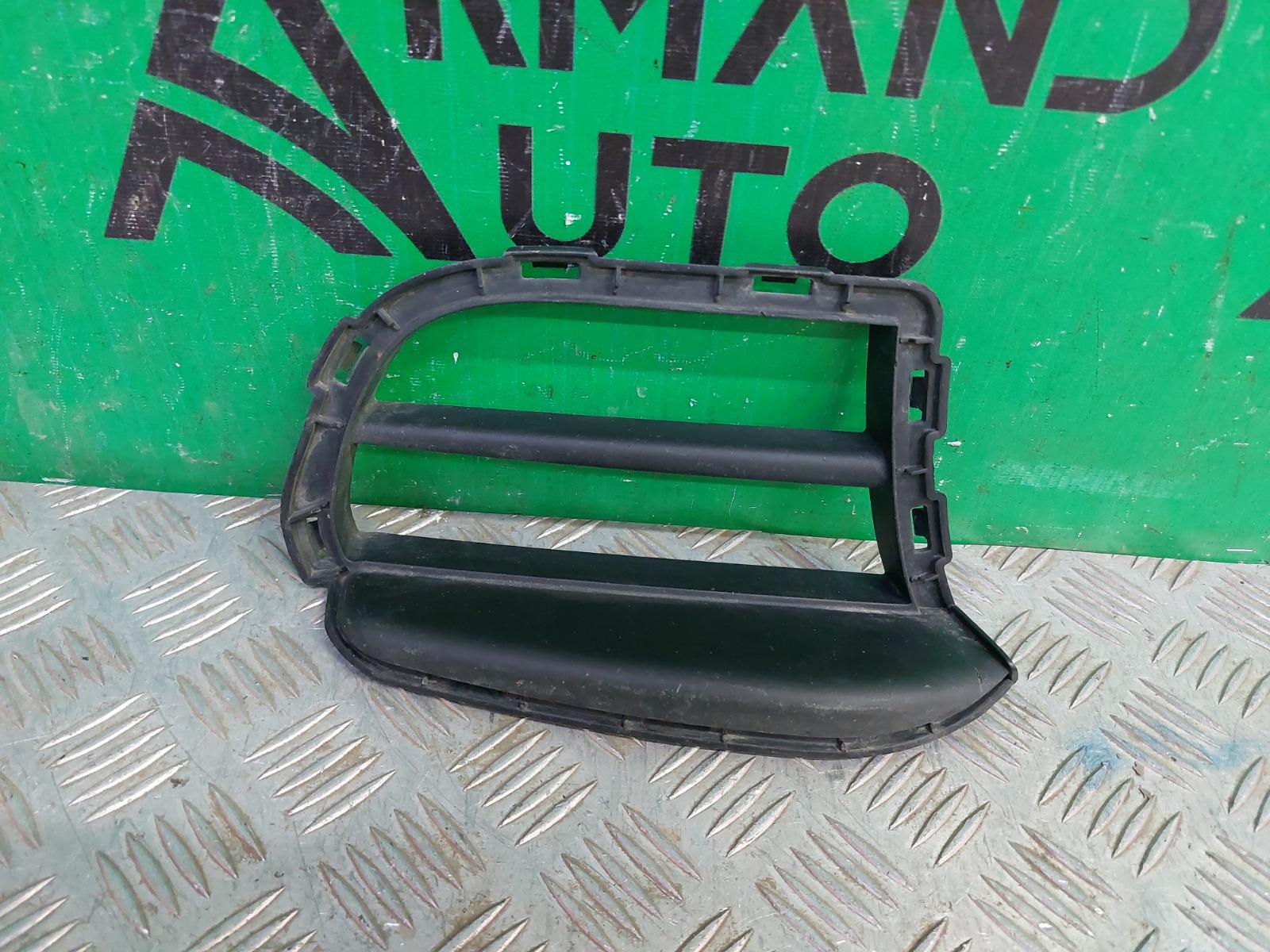 Решетка бампера передняя правая Mini Hatch 2013-2021 F56 51117365142 Б/У