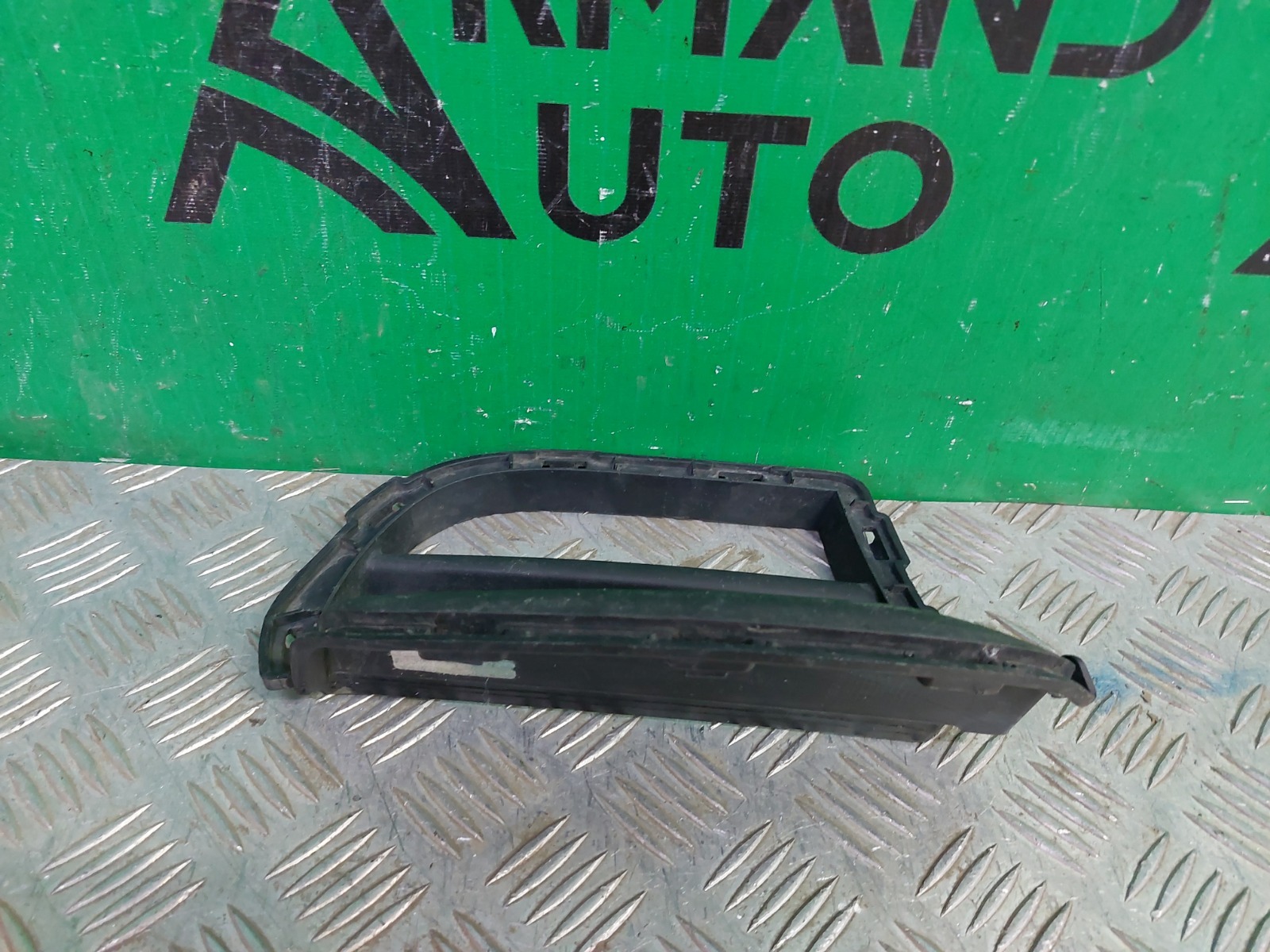 Решетка бампера передняя правая Hatch 2013-2021 F56