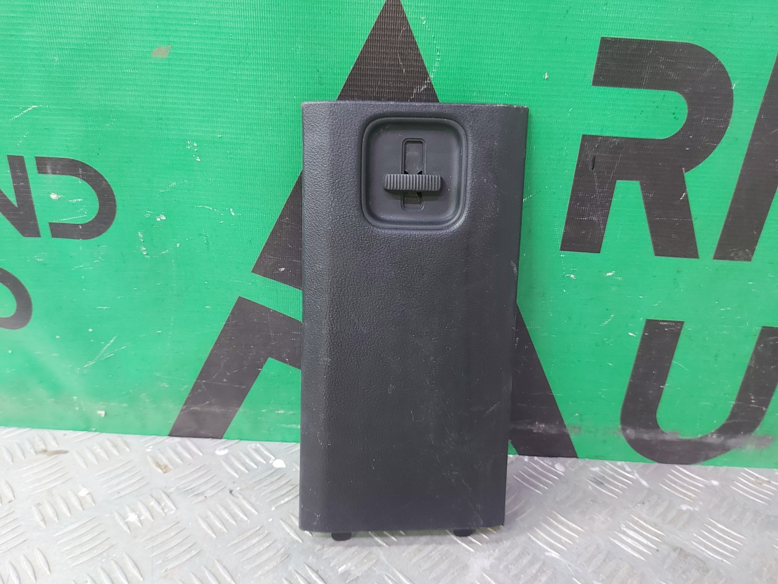 Накладка обшивки багажника Suzuki Vitara 2014-нв 2 7631061M005PK Б/У