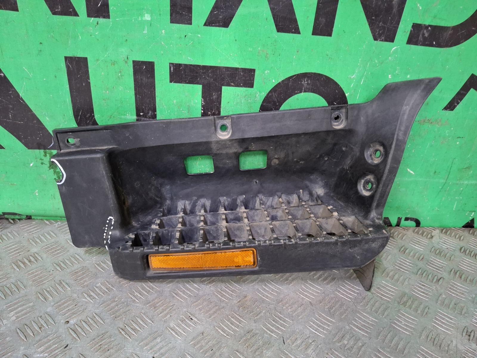 Подножка порога левая Isuzu N-Series 2014-нв NPR 8980227753 Б/У