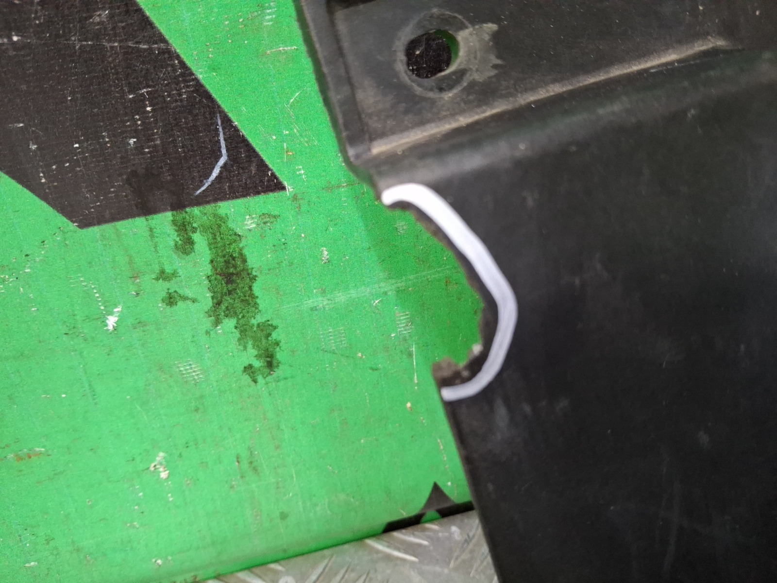 Подножка порога левая N-Series 2014-нв NPR