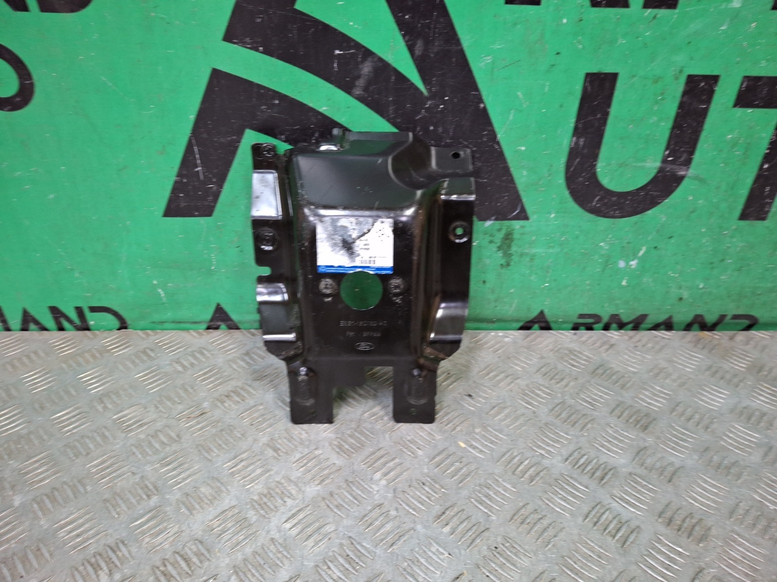 Кронштейн замка капота Ford Transit 2014-нв 7 TTG 1852684 новая