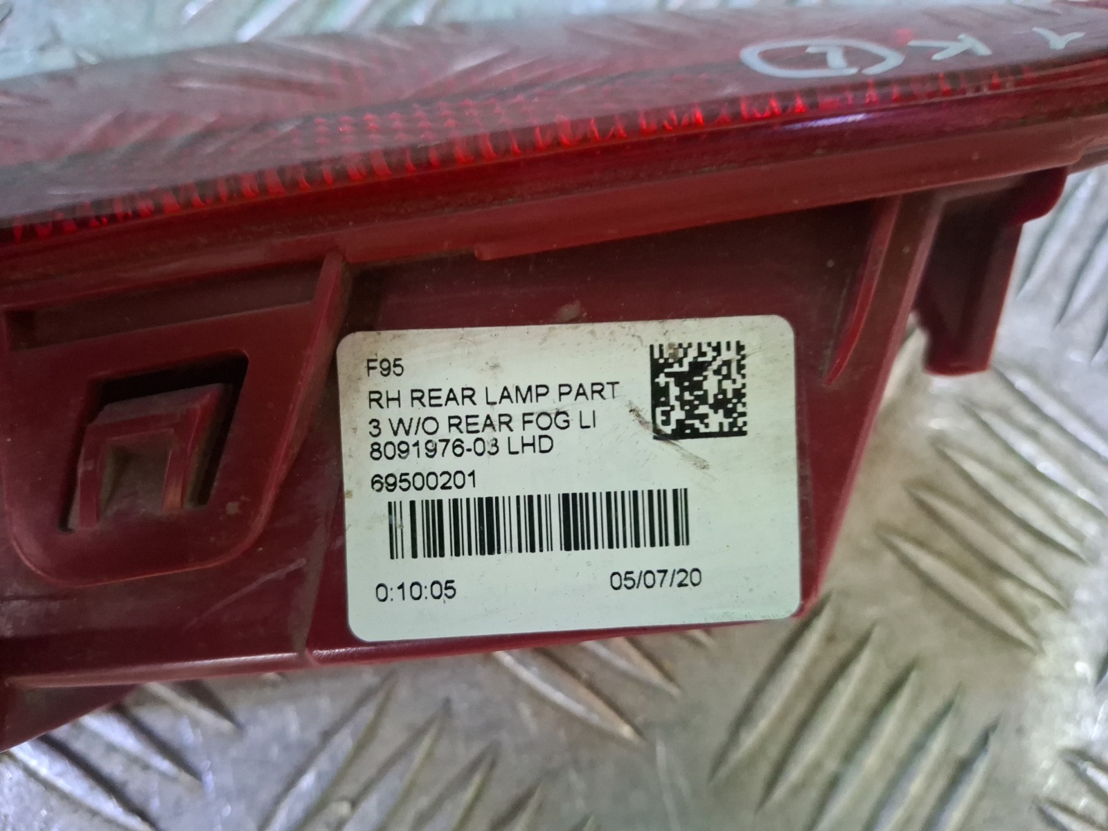 Отражатель правый X5M 2019-нв F95 Отражатель правый X5M 2019-нв F95