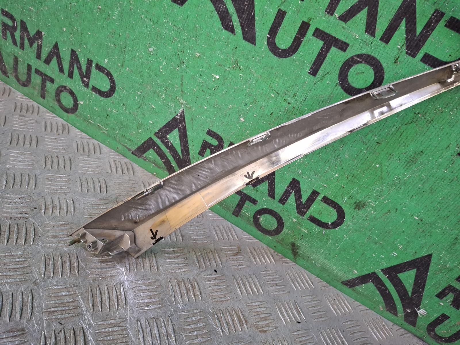 Окантовка решетки радиатора RX 2015-2019 4