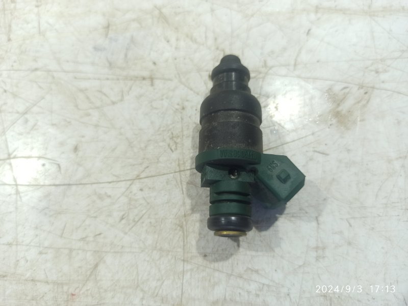 Форсунка инжекторная электрическая Volkswagen Bora 2004 Седан AKL 1.6 037906031AL Б/У