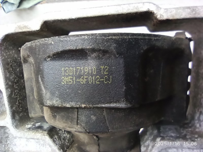 Опора двигателя правая FORD FOCUS хетчбэк