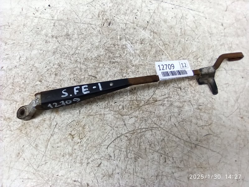 Поводок стеклоочистителя крышки багажника Hyundai SANTA FE 2003 D4EA 9881026000 контрактная