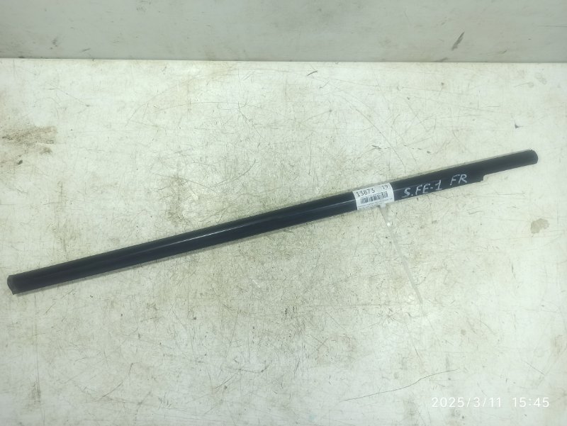 Накладка наружная под стекло передняя правая Hyundai SANTA FE 2007 G6BA 8222026000 контрактная