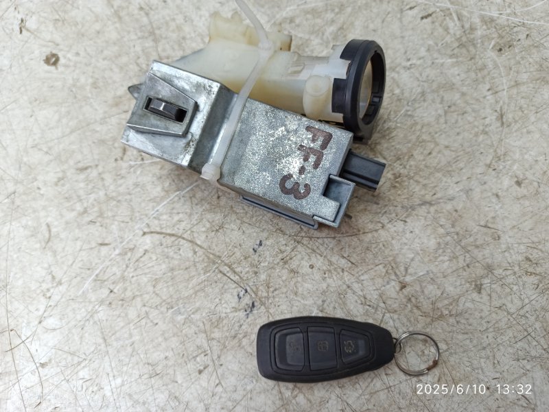 Замок зажигания с ключом FORD FOCUS 2014 хетчбэк 1.6L Duratec Ti-VCT (105PS) - Sigma 1674691 контрактная