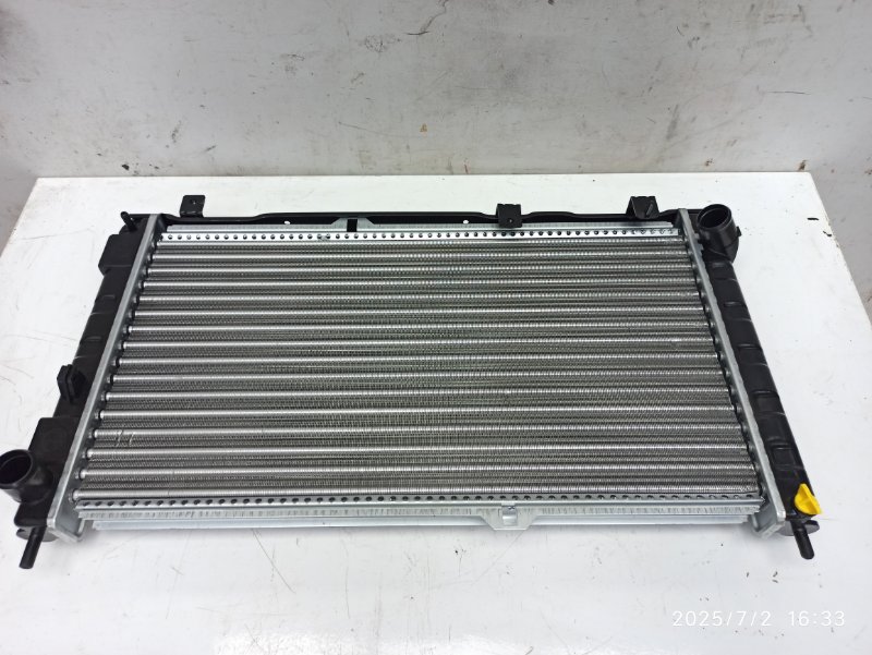 Радиатор охлаждения двигателя Гранта