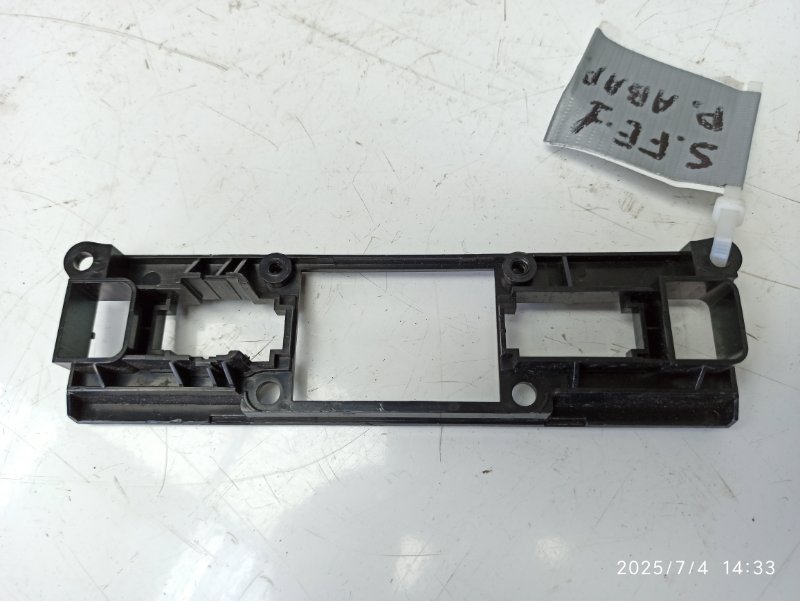 Рамка под кнопки и часы SANTA FE 2005 D4EA