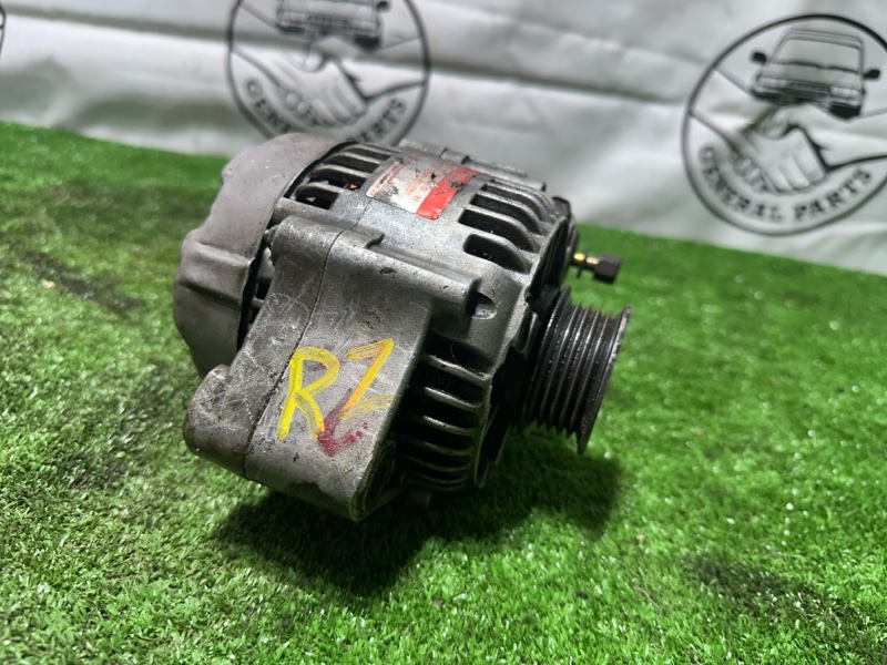 Генератор передний Toyota Hilux Surf RZN185 3RZ-FE