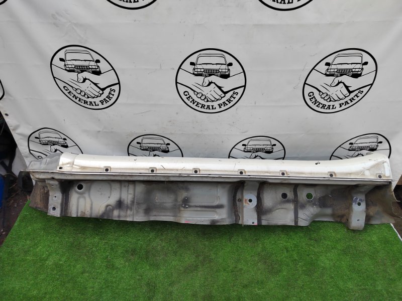 Порог кузова левый Land Cruiser Cygnus 2003 UZJ100 2UZ Порог кузова левый Land Cruiser Cygnus 2003 UZJ100 2UZ