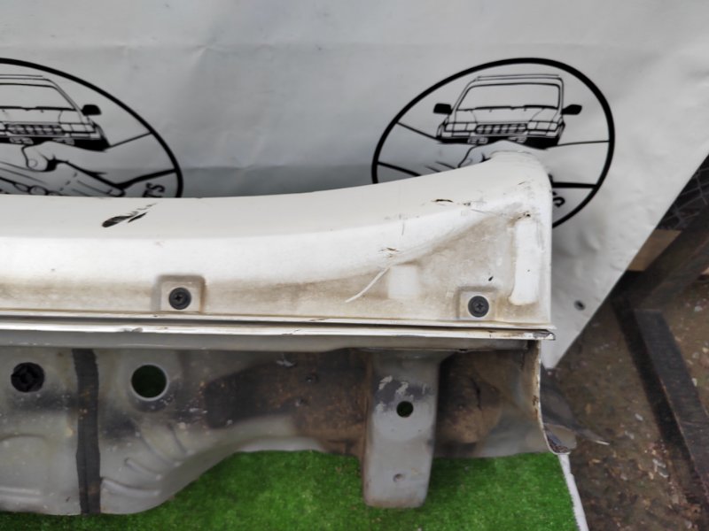 Порог кузова левый Land Cruiser Cygnus 2003 UZJ100 2UZ Порог кузова левый Land Cruiser Cygnus 2003 UZJ100 2UZ