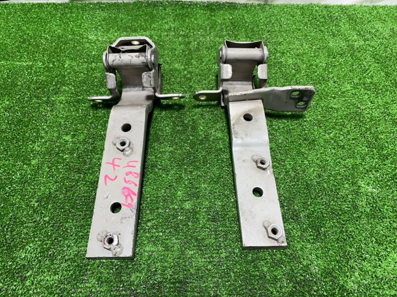 Петля двери багажника Bighorn 1997 UBS69 4GJ2 Петля двери багажника Bighorn 1997 UBS69 4GJ2