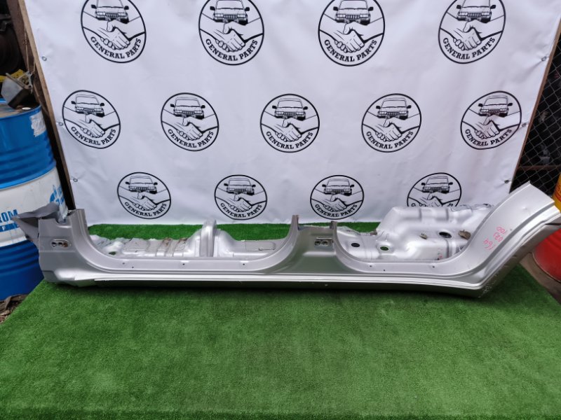 Порог кузова левый Toyota Land Cruiser 2001 UZJ100 2UZ 6131260170 контрактная