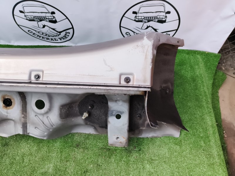 Порог кузова левый Land Cruiser 2001 UZJ100 2UZ