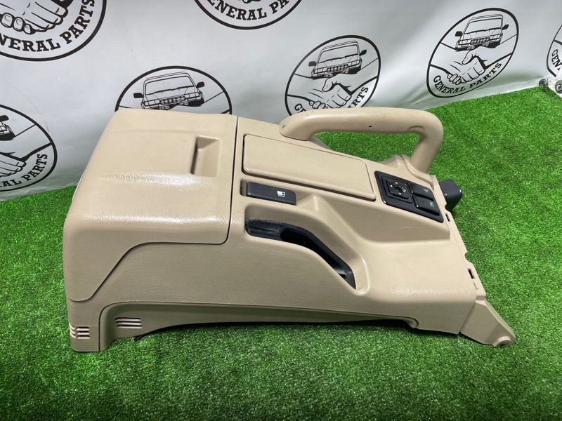 Бардачок между сиденьями Bighorn 2001 UBS26 6VE1 Бардачок между сиденьями Bighorn 2001 UBS26 6VE1