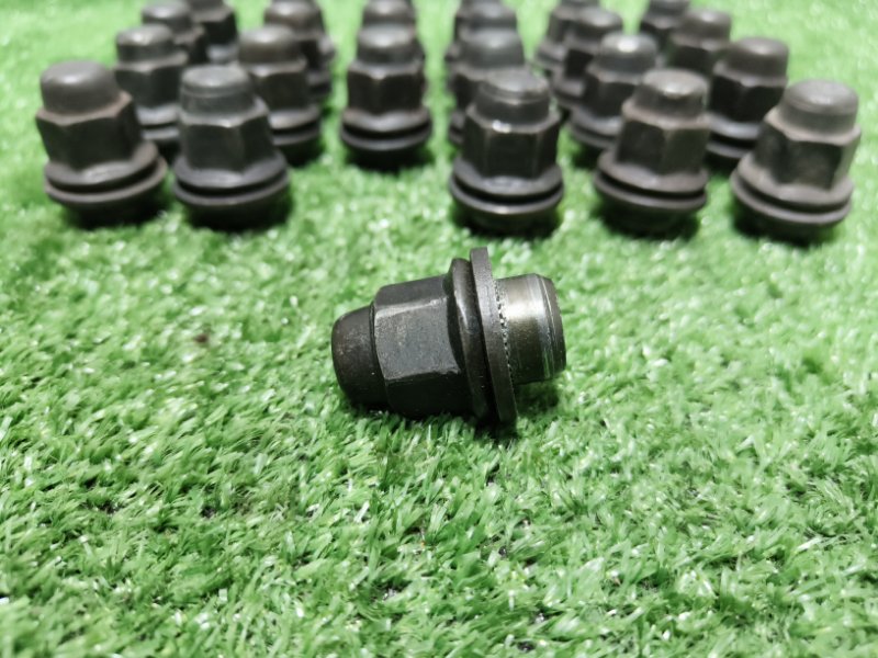 Гайка колесная Land Cruiser Prado 1997 VZJ90 5VZ-FE