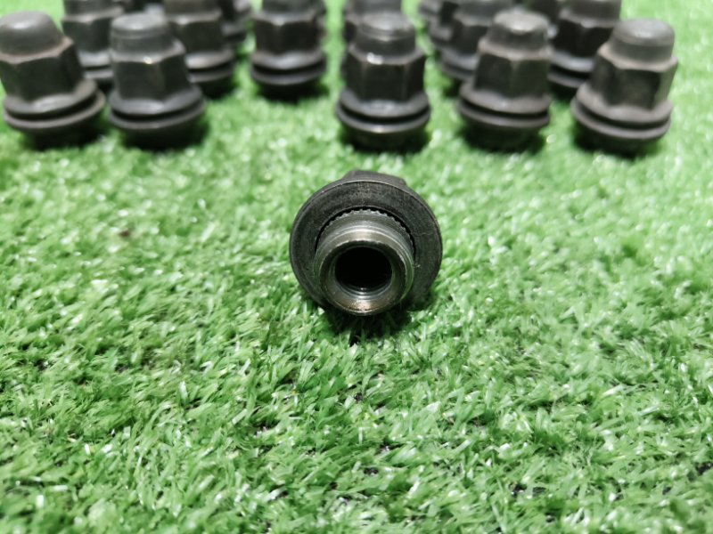 Гайка колесная Land Cruiser Prado 1997 VZJ90 5VZ-FE