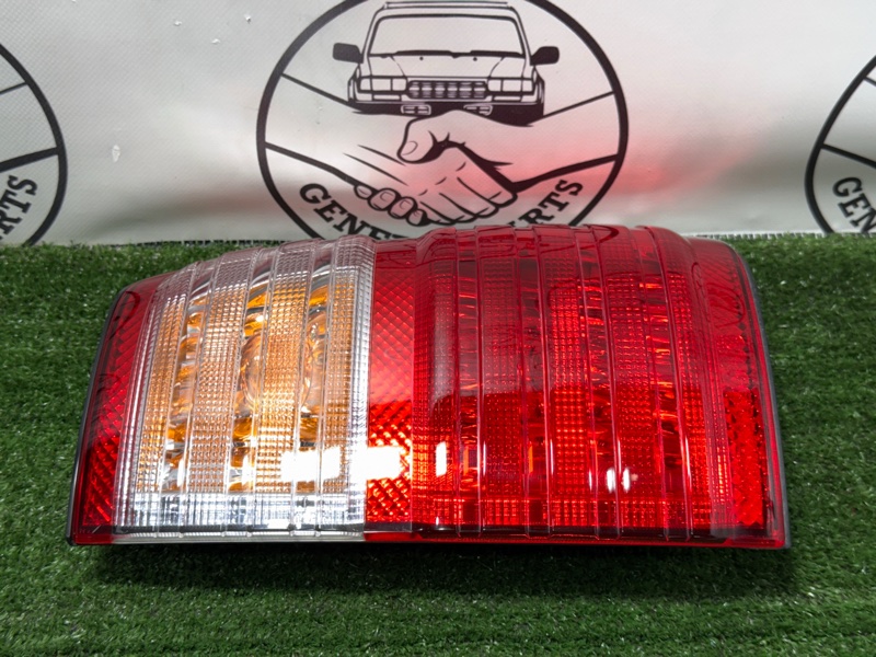 Стоп-сигнал задний Land Cruiser Cygnus 1999 UZJ100 2UZ
