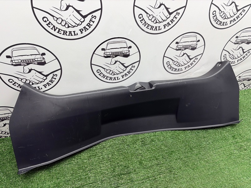 Накладка замка багажника Suzuki Swift ZC11S M13A