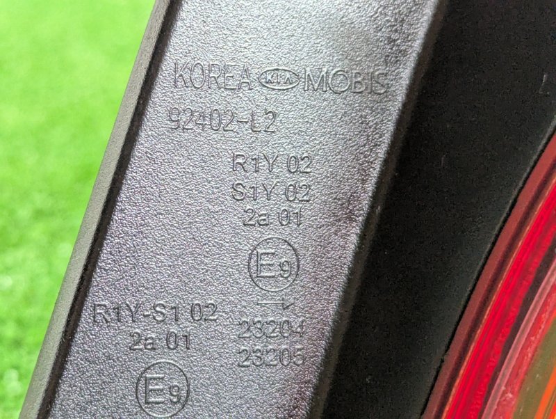 Фонарь задний правый K5 DL3